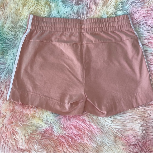 πΌ Adidas | Essentials Slim 3-Stripes Shorts - Picture 6 of 17